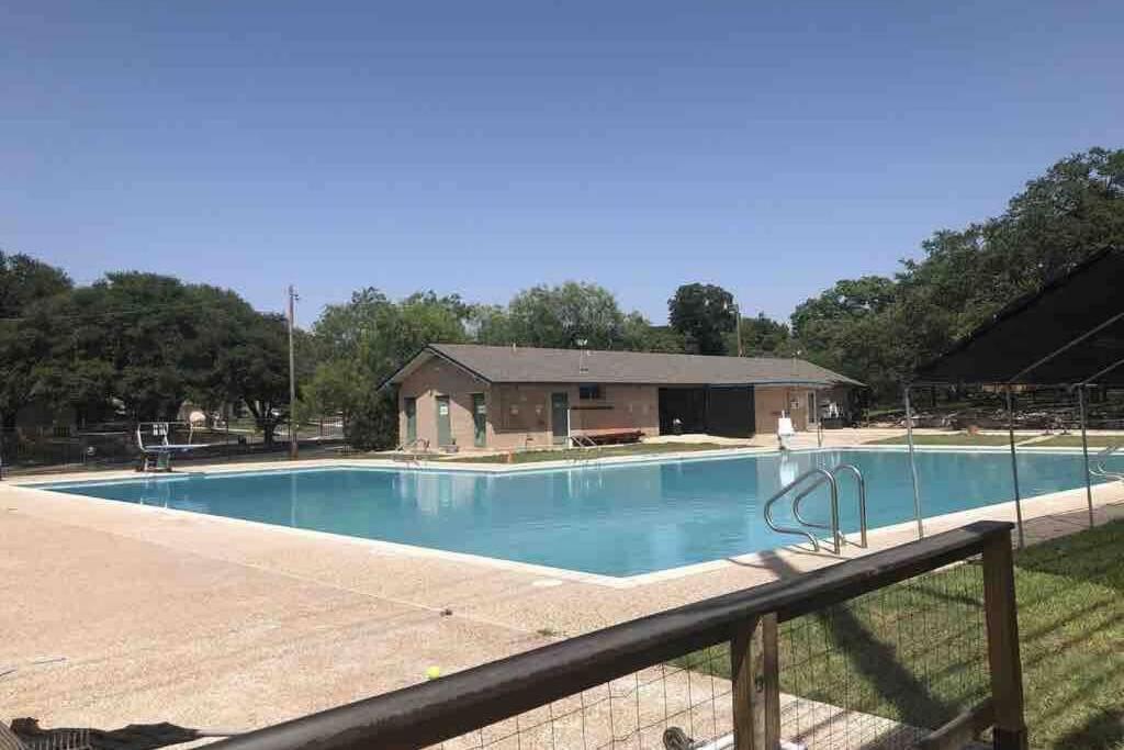 Cyc Eclectic Back House With Bbq Gazebo San Antonio Exterior foto