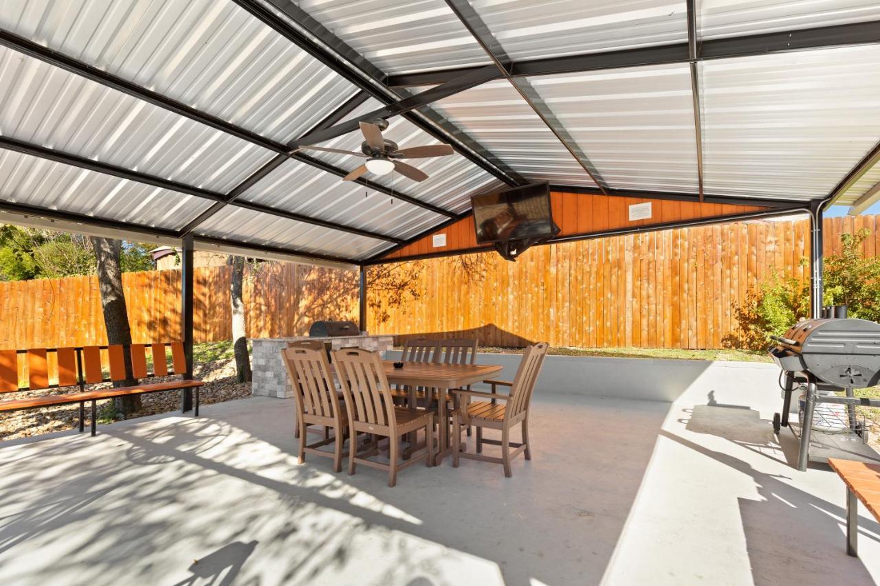Cyc Eclectic Back House With Bbq Gazebo San Antonio Exterior foto