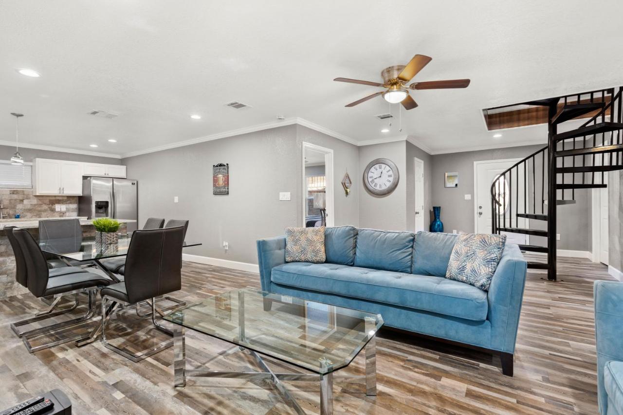 Cyc Eclectic Back House With Bbq Gazebo San Antonio Exterior foto